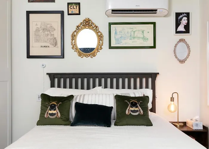 The Cozy Yellow Cottage In Dilworth